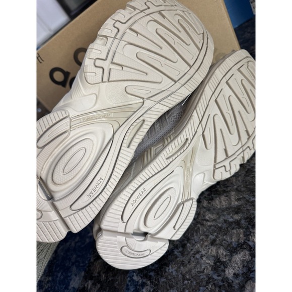 Women's Adidas Response CL 'Wonder Beige' Shoes, Sneakers IF9083 Size 10 - Picture 6 of 9